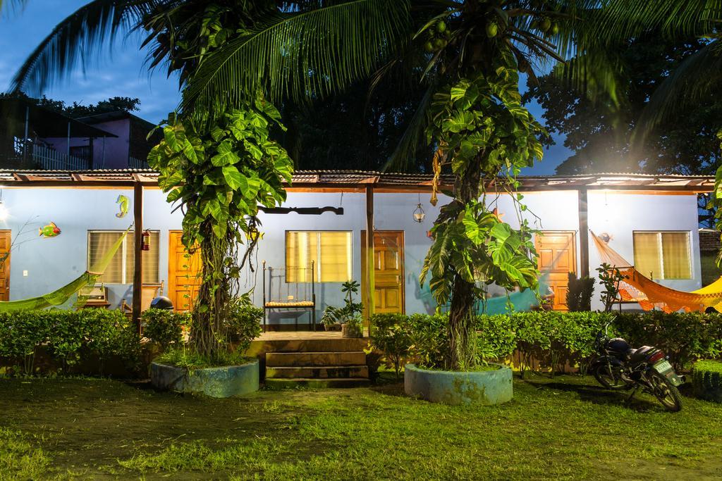Hotel Hamacas Rivas Exterior photo