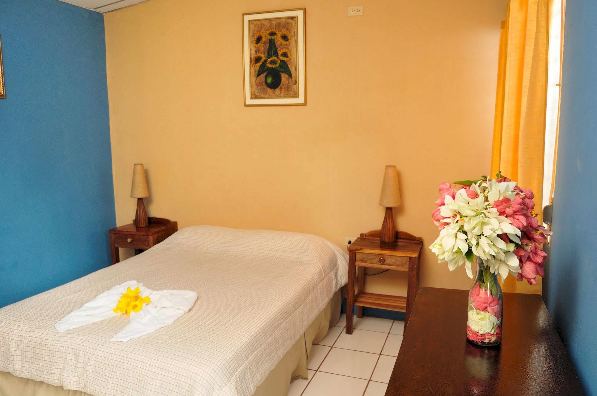 Hotel Hamacas Rivas Exterior photo